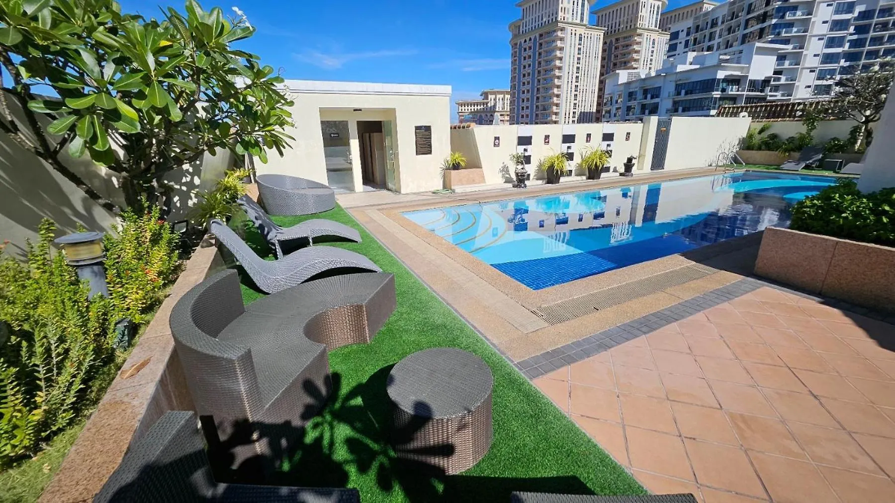 Studio For Rent In Upper Mckinley Hill, Taguig Manila 0*,