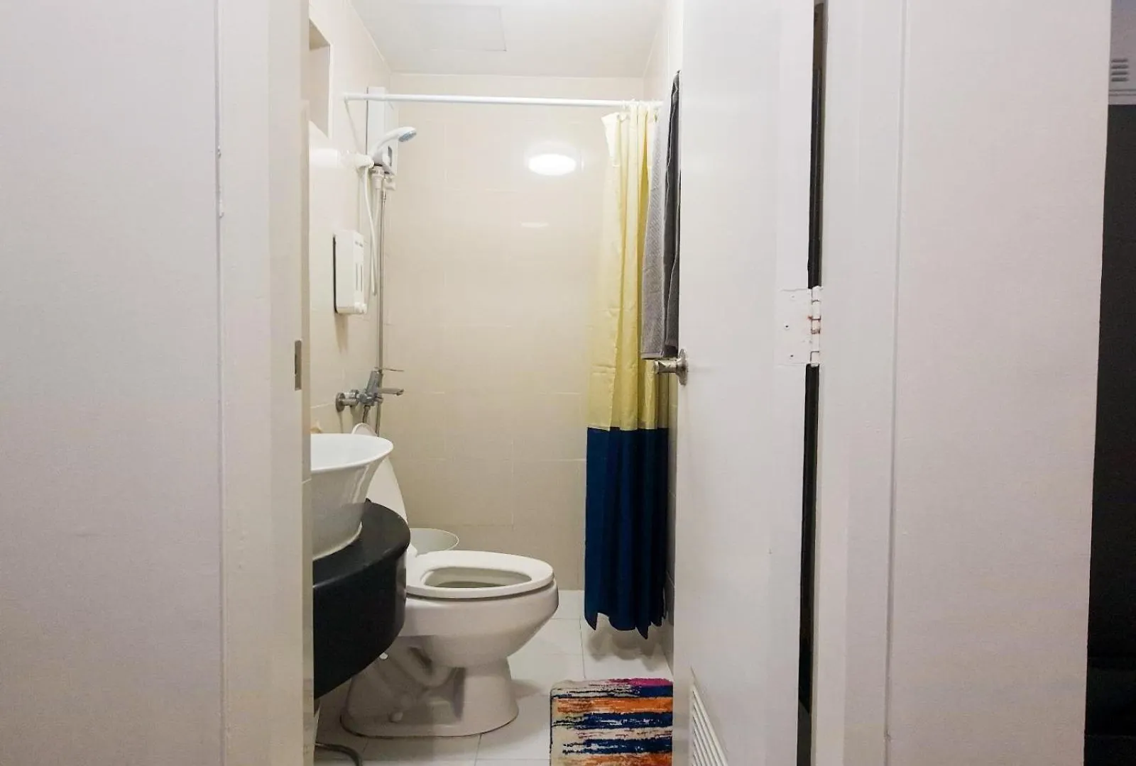 Studio For Rent In Upper Mckinley Hill, Taguig Manila Apartment
